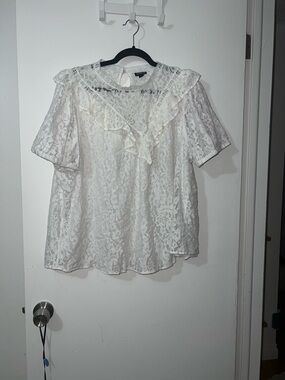 White lace synthetic blouse size 2x